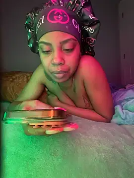 oshun6360 online show from February 7, 2026, 5:04 am