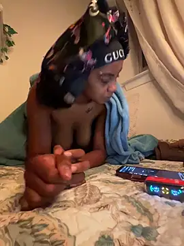 oshun6360 online show from June 10, 2026, 3:52 am
