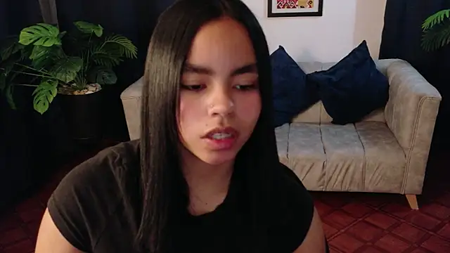 Snapshot of SofiaMante_ chatting on March 7, 2026, 6:57 pm SofiaMante online show from March 7, 2026, 6:57 pm