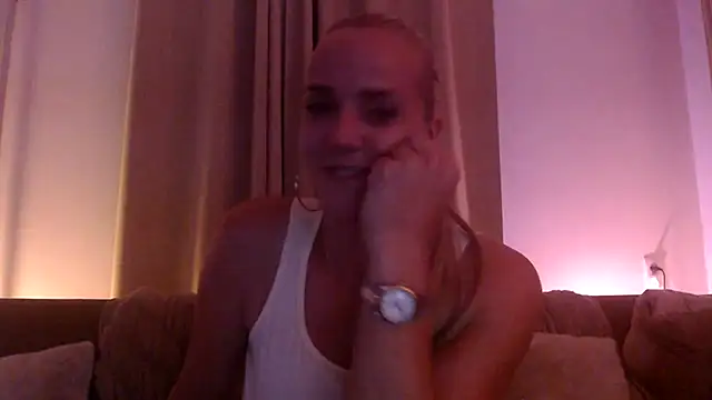 missconly online show from July 8, 2026, 1:41 am