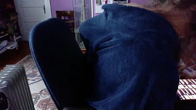 LickYourYoni online show from May 9, 2026, 1:36 pm