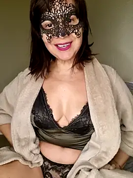 larizinha2026 online show from June 26, 2026, 5:41 pm