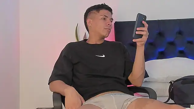 Snapshot of Marcus_Moreno chatting on March 21, 2026, 9:19 pm Marcus Moreno online show from March 21, 2026, 9:19 pm