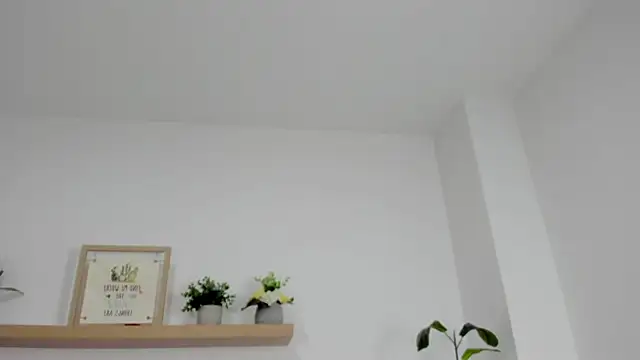 charlote smit  online show from March 10, 2026, 7:40 pm