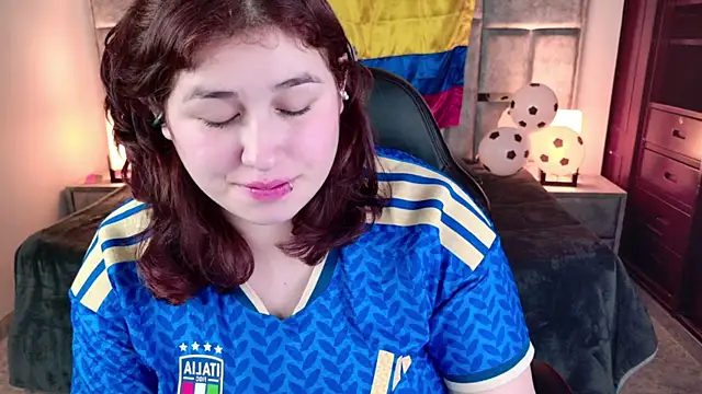 azul veraa online show from June 26, 2026, 3:51 pm