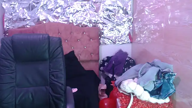 Snapshot of sofiaspring chatting on February 17, 2026, 7:55 pm sofiaspring online show from February 17, 2026, 7:55 pm