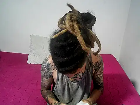 steffandjoshh420 online show from March 7, 2026, 4:08 am