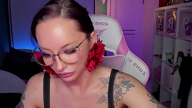 SibylVex online show from February 8, 2026, 2:48 pm