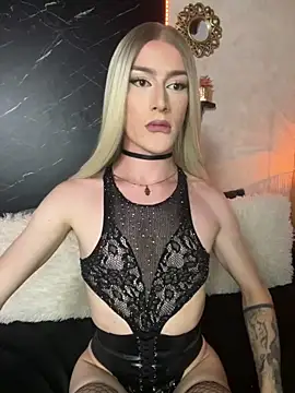 Alana Stone online show from June 10, 2026, 8:10 pm