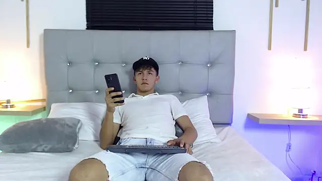 johnny blake  online show from January 18, 2026, 4:27 am