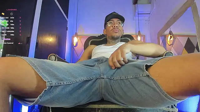 ThiagoBerry online show from March 11, 2026, 12:32 pm