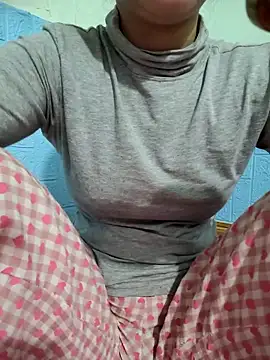 -LunaLust online show from January 15, 2026, 2:15 am