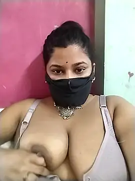 pinkisaha75 online show from May 4, 2026, 1:31 am