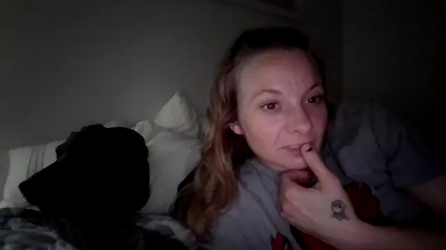 Snapshot of goldielochs2 chatting on February 15, 2026, 5:41 am goldielochs2 online show from February 15, 2026, 5:41 am