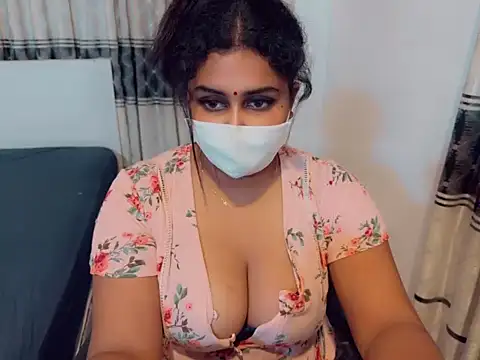 Snapshot of yue_lin chatting on February 15, 2026, 9:30 am yue lin online show from February 15, 2026, 9:30 am