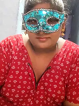 divyasree1431 online show from June 4, 2026, 4:11 pm