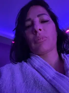 Maya-www online show from March 4, 2026, 6:10 am