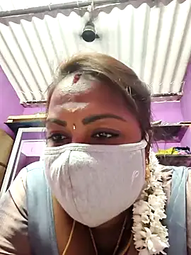 Tamil Hot Priya online show from February 3, 2026, 6:33 am