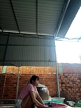 EmilyShow 96 online show from February 5, 2026, 3:57 am