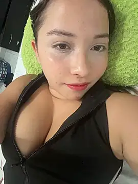 AliciaWhite nt online show from August 5, 2026, 2:33 pm