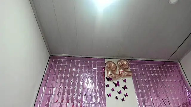 Julietha-evans online show from March 18, 2026, 10:54 pm