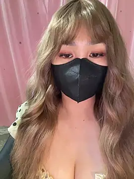 -Violet-t online show from June 9, 2026, 1:34 pm