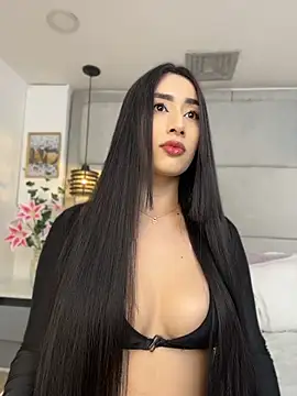 IvonneOwen online show from August 4, 2026, 3:00 am