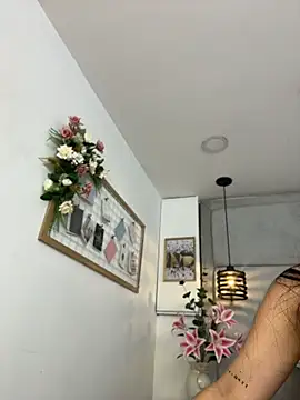 IvonneOwen online show from July 17, 2026, 3:04 am