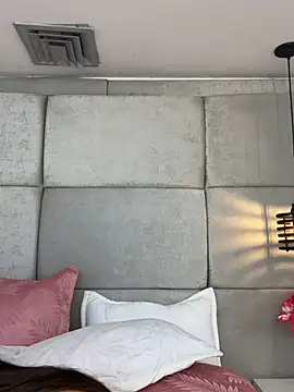 IvonneOwen online show from March 20, 2026, 3:51 am