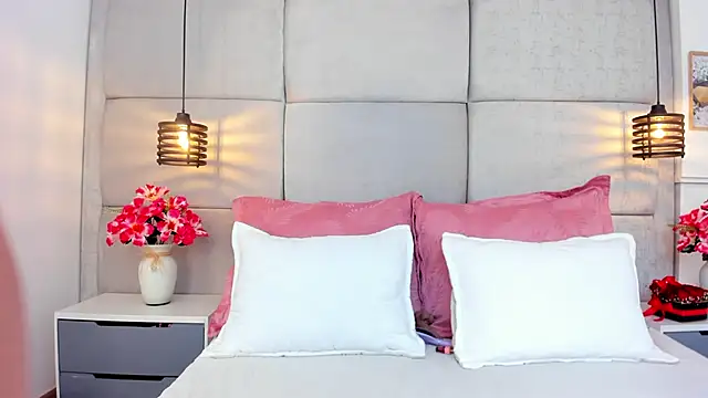 IvonneOwen online show from March 21, 2026, 3:30 am