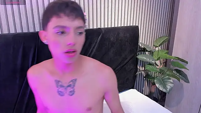 Snapshot of LeoHard__ chatting on February 10, 2026, 8:08 pm LeoHard online show from February 10, 2026, 8:08 pm