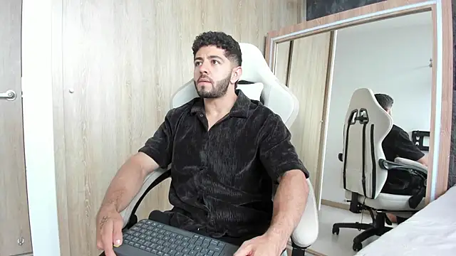Thiago moretti online show from July 20, 2026, 10:23 pm