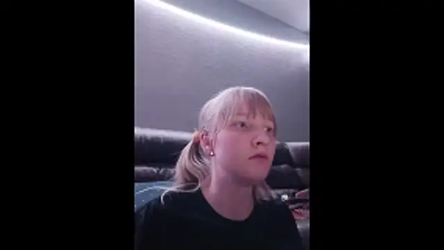 BunnySnowFlake online show from April 3, 2026, 2:18 am