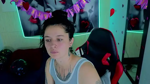 Snapshot of Harley_quinzell chatting on March 10, 2026, 6:45 pm Harley quinzell online show from March 10, 2026, 6:45 pm