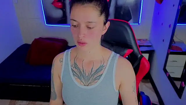 Snapshot of Harley_quinzell chatting on February 19, 2026, 6:16 pm Harley quinzell online show from February 19, 2026, 6:16 pm