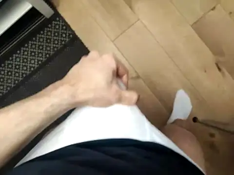 Snapshot of DamienXl chatting on February 15, 2026, 7:02 pm DamienXl online show from February 15, 2026, 7:02 pm