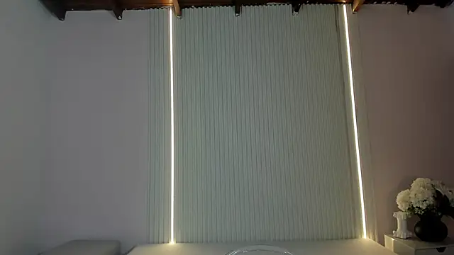 LyraFrost5 online show from March 18, 2026, 12:25 am