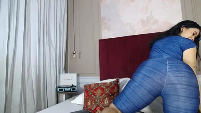 Snapshot of GiaTegel chatting on March 19, 2026, 12:10 am GiaTegel online show from March 19, 2026, 12:10 am