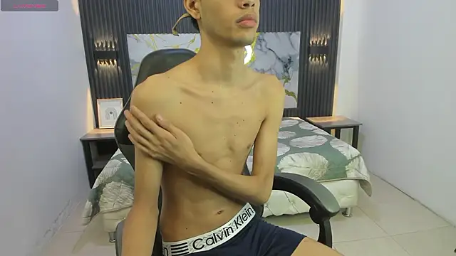 Snapshot of Dark_Desiree18 chatting on February 21, 2026, 1:46 pm Dark Desiree18 online show from February 21, 2026, 1:46 pm