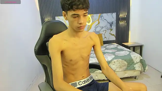 Snapshot of Dark_Desiree18 chatting on February 15, 2026, 12:15 pm Dark Desiree18 online show from February 15, 2026, 12:15 pm