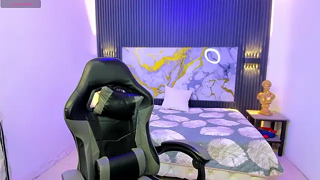 Snapshot of Dark_Desiree18 chatting on March 22, 2026, 12:07 pm Dark Desiree18 online show from March 22, 2026, 12:07 pm