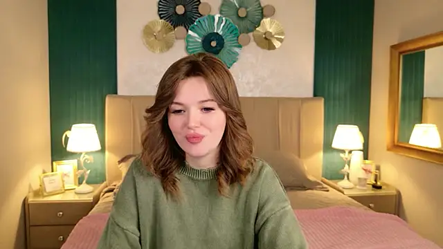 Karina Thorn online show from March 24, 2026, 8:31 pm