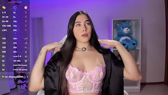  wtdreamgirl online show from May 31, 2026, 3:45 am