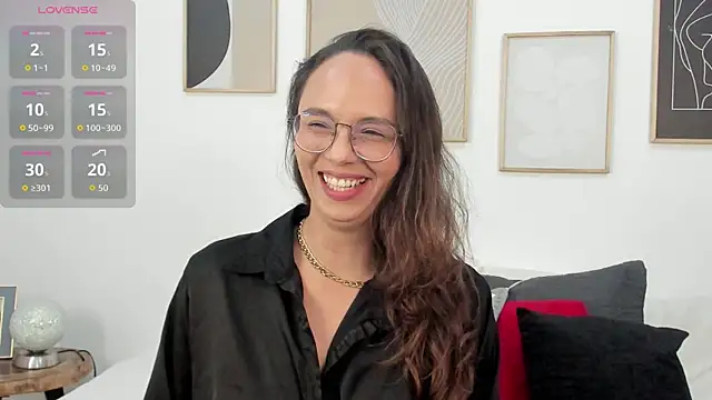 Snapshot of Julianneharris chatting on March 19, 2026, 2:50 pm Julianneharris online show from March 19, 2026, 2:50 pm