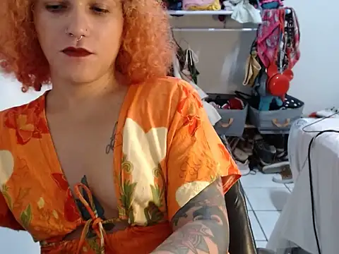 Queen Domme de paus online show from May 10, 2026, 2:15 am
