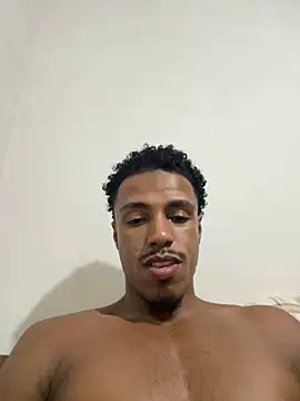 LorenzoBlack27 online show from April 7, 2026, 2:24 am