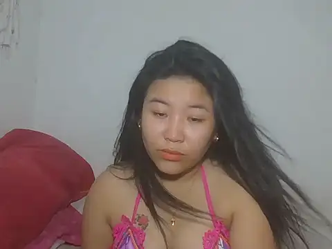Zyeiii online show from April 24, 2026, 9:44 am