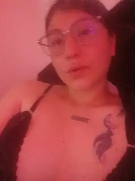 Snapshot of Mia_Charlotte2 chatting on July 18, 2026, 3:15 am Mia Charlotte2 online show from July 18, 2026, 3:15 am