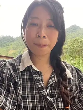 Snapshot of Mayly_lucky2 chatting on August 3, 2026, 9:04 am Mayly lucky2 online show from August 3, 2026, 9:04 am