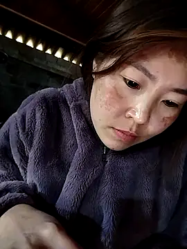 feli-00 online show from January 13, 2026, 5:33 am